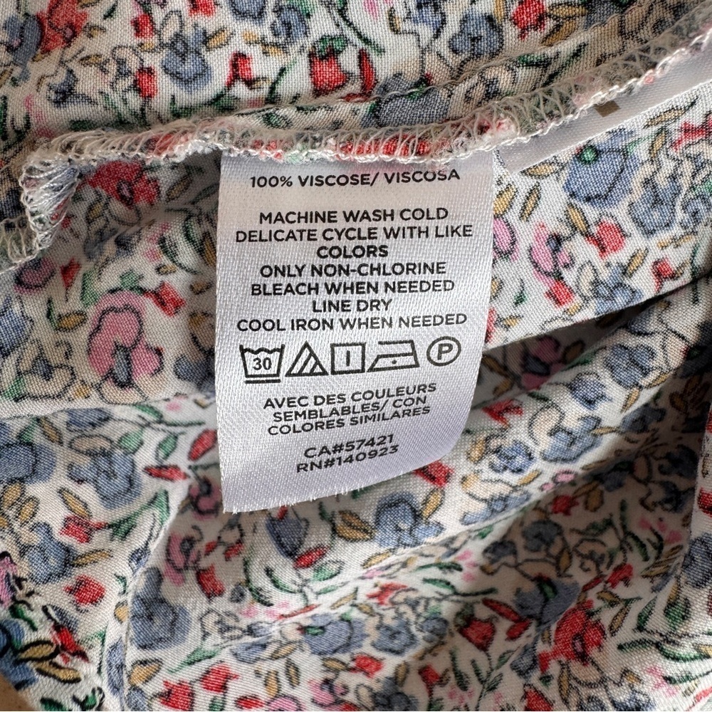 LOFT Short Sleeve V Neck Multicolor Floral Fit Flare Womens Size 2 Pockets - Picture 15 of 15